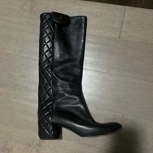 Very cute Vintage Chanel boots!